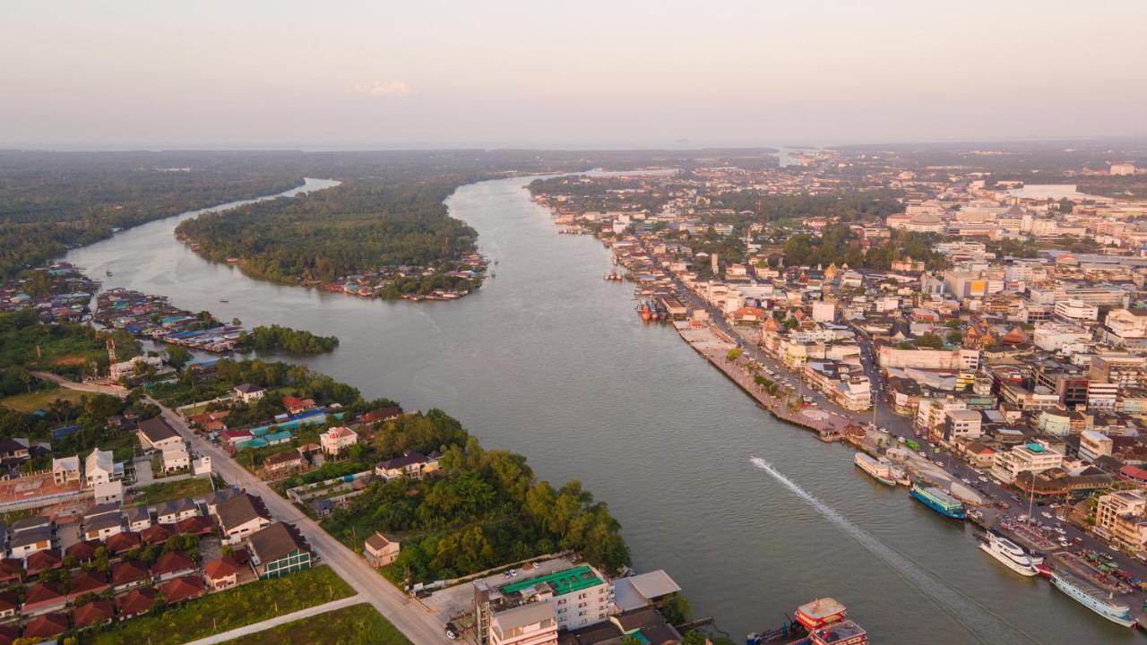 Sleepbox Hostel Suratthani Surat Thani Eksteriør billede