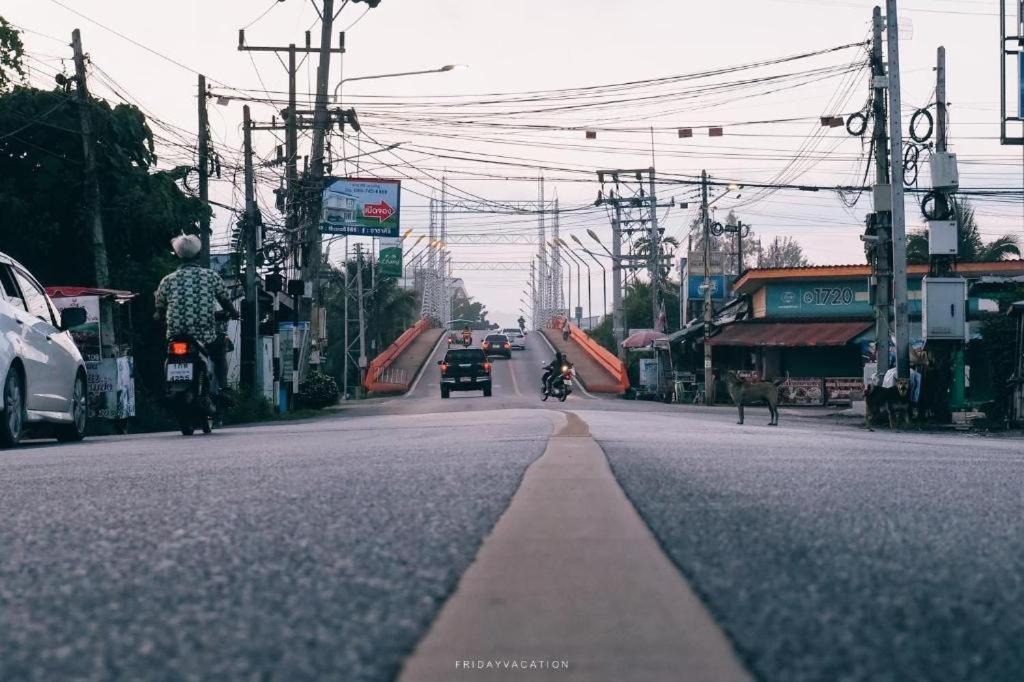 Sleepbox Hostel Suratthani Surat Thani Eksteriør billede
