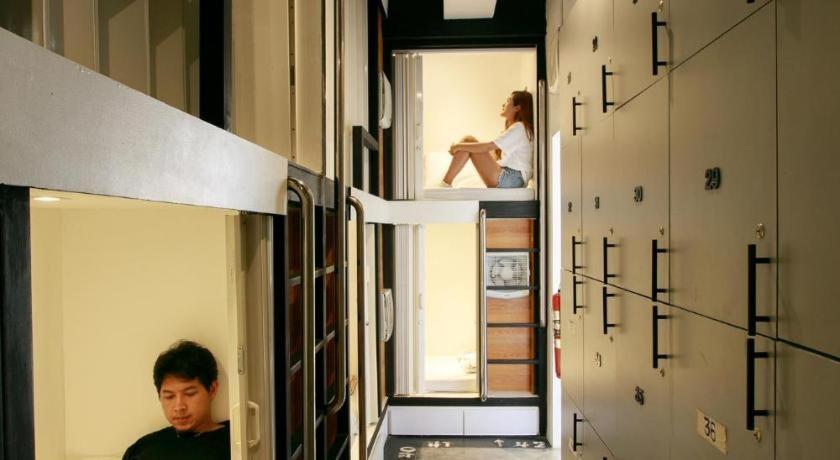 Sleepbox Hostel Suratthani Surat Thani Eksteriør billede