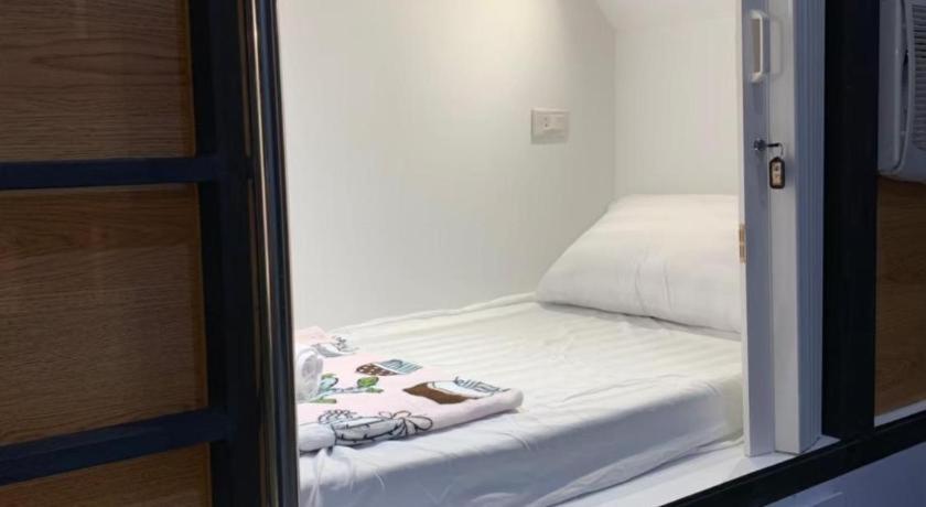 Sleepbox Hostel Suratthani Surat Thani Eksteriør billede